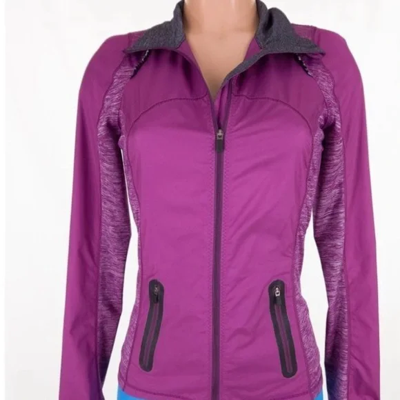 Featherweight Hybrid Jacket Dew Berry Black - Picture 8 of 10